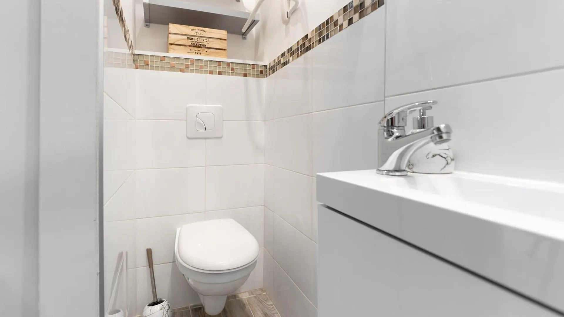 Le Petit Enclos - Appt Climatise Parking Prive Vaulx-en-Velin